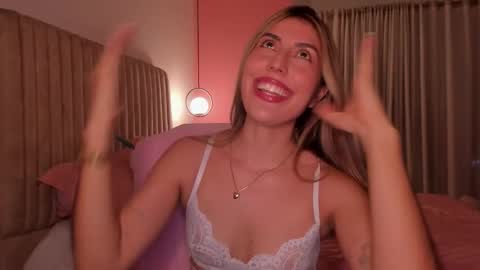 Helloo HAPPY NEW YEAR  Ill be back soon   online show from 01.15.26