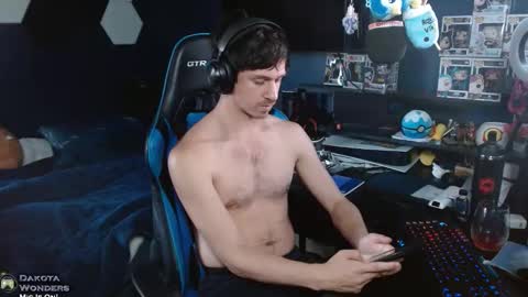 Snapshot of dakota_wndrs chatting on 03.25.26 Dakota Wonders online show from 03.25.26