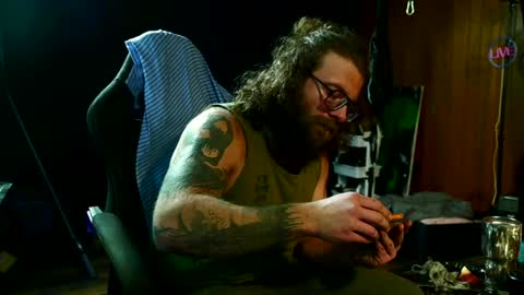 Snapshot of dakotadixxon chatting on 01.28.25 Dakota Dixxon online show from 01.28.25