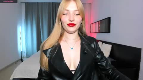 Dakota online show from 07.12.26
