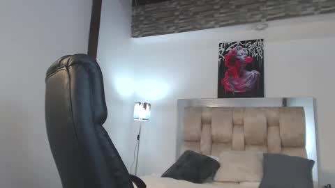 dakotarobbins_ online show from 12.21.24