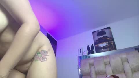 dakotarobbins_ online show from 11.19.25