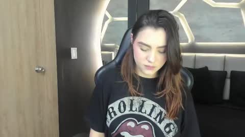 Snapshot of dakotarussell_ chatting on 01.13.26 Dakota online show from 01.13.26