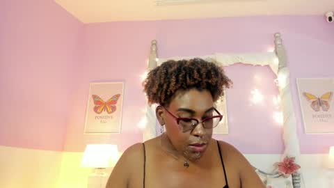 Snapshot of dakotasexshow2 chatting on 12.10.24 Dakota Sex Show online show from 12.10.24