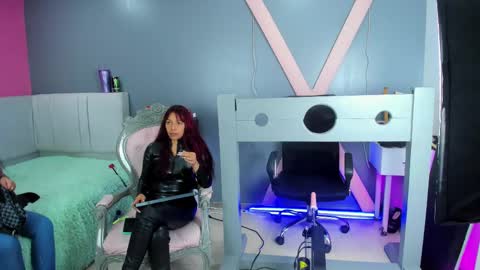  dakotha      online show from 03.04.25