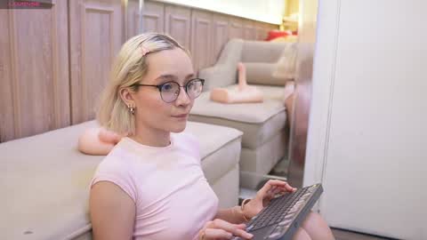 Dalahia Rush online show from 01.28.25