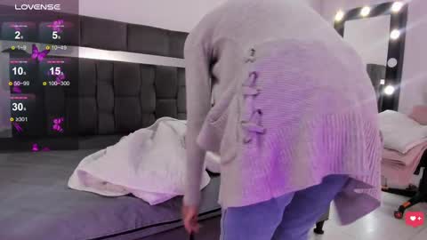 dalia_lux_ online show from 10.03.25