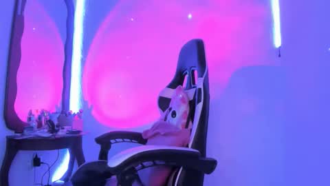 Dalia April online show from 03.07.26