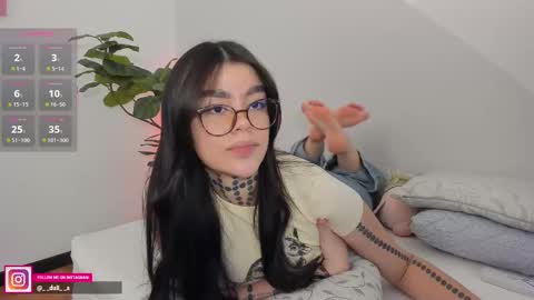 Snapshot of daliapunkt chatting on 10.30.25 Dalia online show from 10.30.25