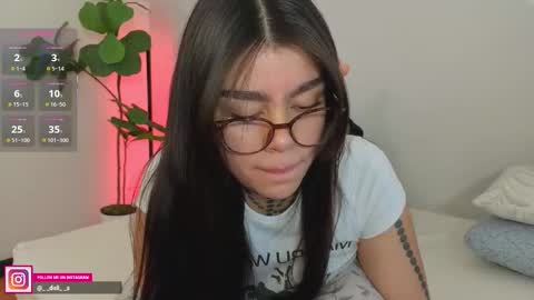 Snapshot of daliapunkt chatting on 11.30.25 Dalia online show from 11.30.25