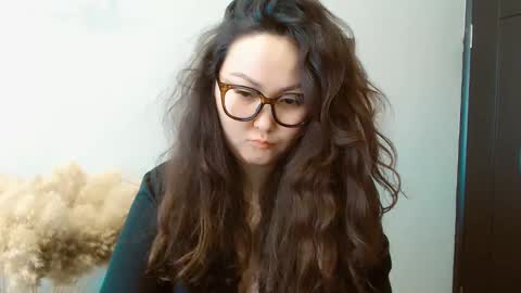 Snapshot of dalidayes chatting on 01.13.25 Dali online show from 01.13.25