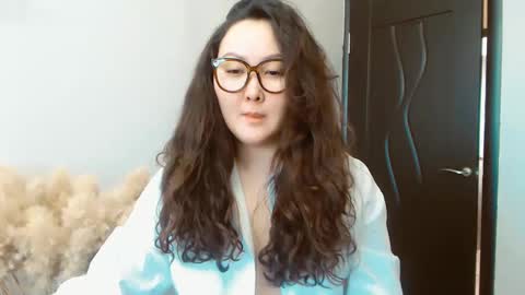 Snapshot of dalidayes chatting on 01.14.25 Dali online show from 01.14.25