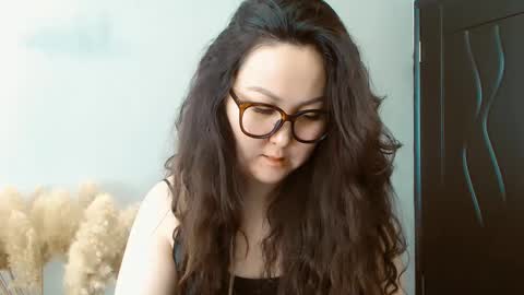 Snapshot of dalidayes chatting on 02.01.25 Dali online show from 02.01.25