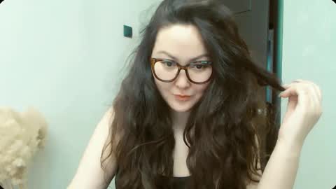 Snapshot of dalidayes chatting on 01.11.26 Dali online show from 01.11.26