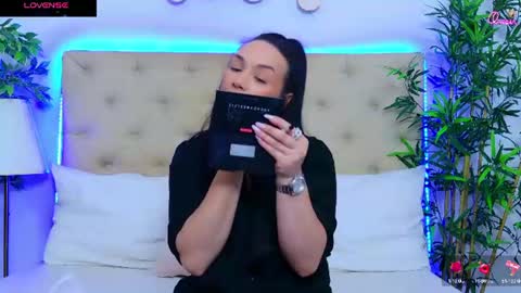 Snapshot of daliyaa_ chatting on 06.15.26 daliyaa_ online show from 06.15.26