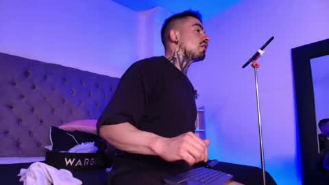 Dallas whitee online show from 04.28.26