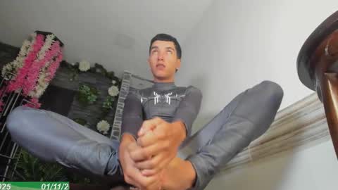 Snapshot of dallen_grant chatting on 11.01.25 Dallen Grant online show from 11.01.25