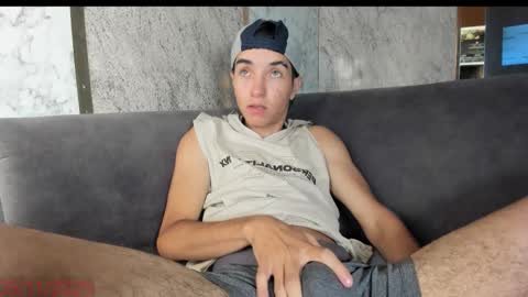 Snapshot of dallen_grant chatting on 11.05.25 Dallen Grant online show from 11.05.25