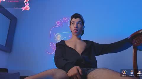 Snapshot of dallen_grant chatting on 12.14.25 Dallen Grant online show from 12.14.25