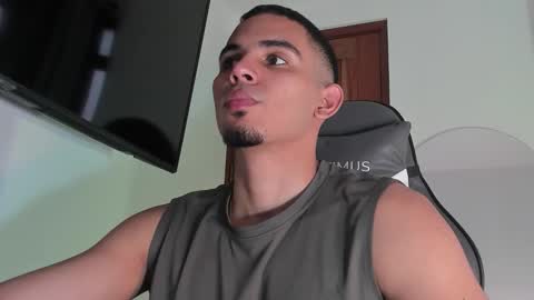 Snapshot of dalton111_ chatting on 11.04.25 Dalton online show from 11.04.25