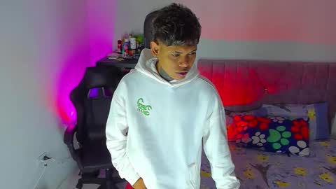 Snapshot of damar_felipe chatting on 03.27.26 damar_felipe online show from 03.27.26