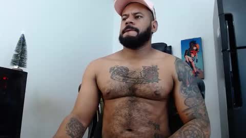 Snapshot of damian64436171 chatting on 12.01.25 damian64436171 online show from 12.01.25