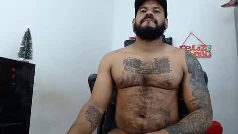 Snapshot of damian64436171 chatting on 12.22.25 damian64436171 online show from 12.22.25