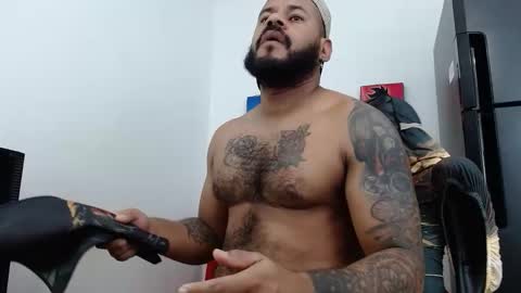 Snapshot of damian64436171 chatting on 01.14.26 damian64436171 online show from 01.14.26