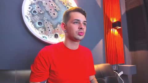 Snapshot of damian__oliver chatting on 12.16.24 Damian Oliver online show from 12.16.24