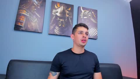 Snapshot of damian__oliver chatting on 02.17.25 Damian Oliver online show from 02.17.25