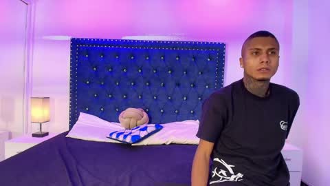 DAMIAN AND ROXANNE.  online show from 05.11.26