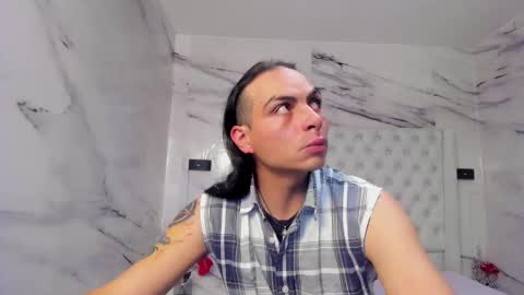 Snapshot of damian_and_tiana chatting on 02.28.25 damian_and_tiana online show from 02.28.25