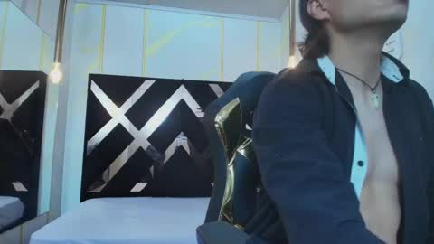 Snapshot of damian_and_tiana chatting on 03.02.25 damian_and_tiana online show from 03.02.25