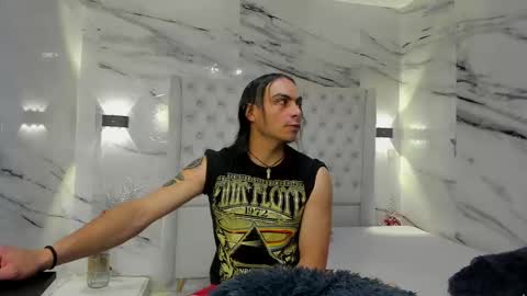 Snapshot of damian_and_tiana chatting on 03.12.25 damian_and_tiana online show from 03.12.25