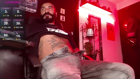 Snapshot of damian_darkside_ chatting on 01.12.25 Damian online show from 01.12.25