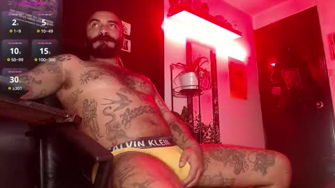 Snapshot of damian_darkside_ chatting on 11.25.25 Damian online show from 11.25.25