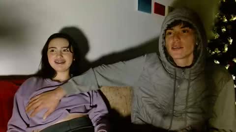 Snapshot of damian_n_maya chatting on 12.04.25 Damian Maya online show from 12.04.25