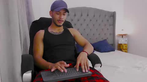 Snapshot of damiann_rees chatting on 11.24.25 instagram damiannreed. online show from 11.24.25