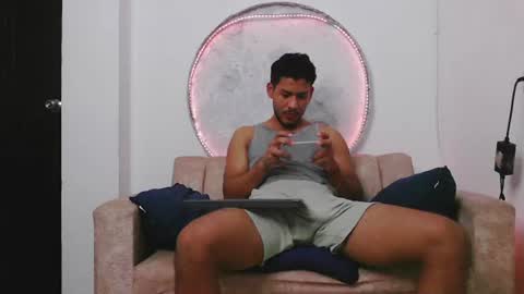 instagram damiannreed. online show from 06.23.26