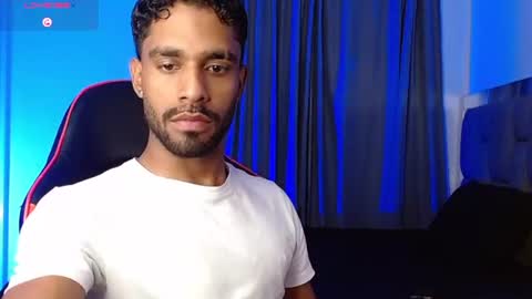 Snapshot of damiano_walker chatting on 07.23.26 damiano_walker online show from 07.23.26