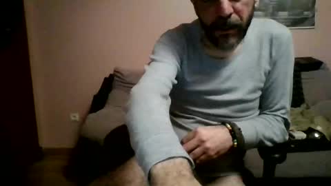 Snapshot of damianour chatting on 01.05.25 damianour online show from 01.05.25