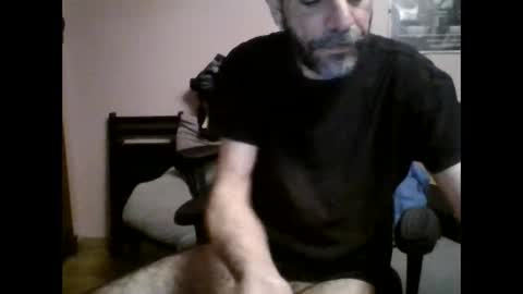 Snapshot of damianour chatting on 10.17.25 damianour online show from 10.17.25