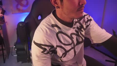 insta damn8   --------  online show from 01.05.25