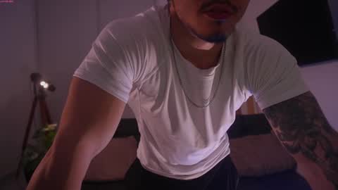 insta damn8   --------  online show from 11.04.25