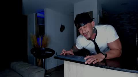 INSTAGRAM  DAMMIANMILLEROFICIAL online show from 12.14.25