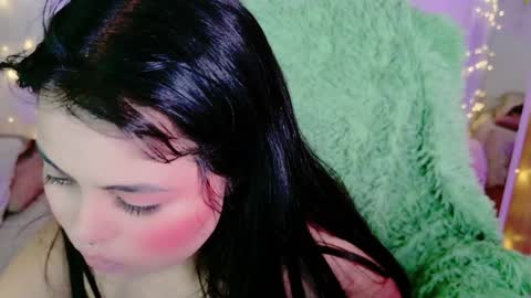 Snapshot of damn_that_booty chatting on 01.07.25 Criss online show from 01.07.25