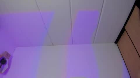 Snapshot of damn_that_booty chatting on 03.09.25 Criss online show from 03.09.25