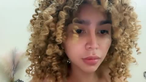 Snapshot of damnperfectxx chatting on 02.21.26 damnperfectxx online show from 02.21.26