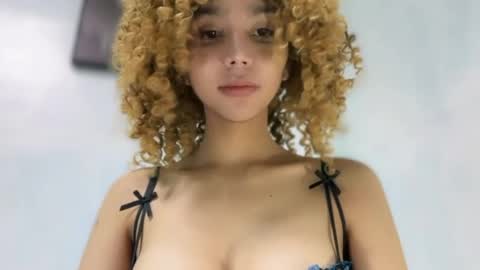 Snapshot of damnperfectxx chatting on 04.03.26 damnperfectxx online show from 04.03.26