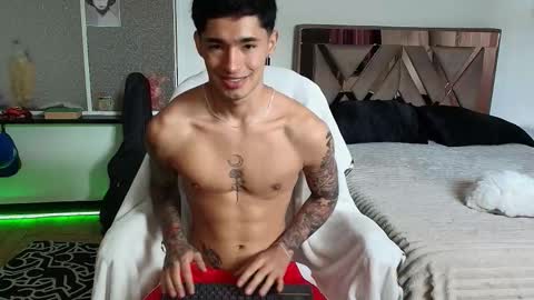 Snapshot of damon_333 chatting on 09.19.25 Damon online show from 09.19.25